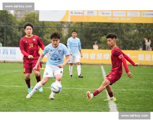 以足球俱乐部为核心推动城市文化与青训发展的全新路径探索实践